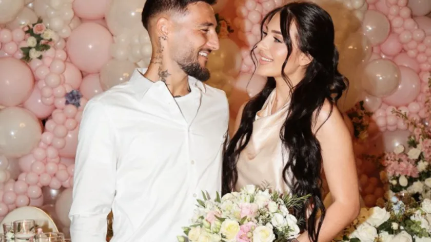 Anastasija Ražnatović ve Sırp futbolcusu Nemanja Gudelj'in yeni doğmuş oğulları Ilijan oldu.
