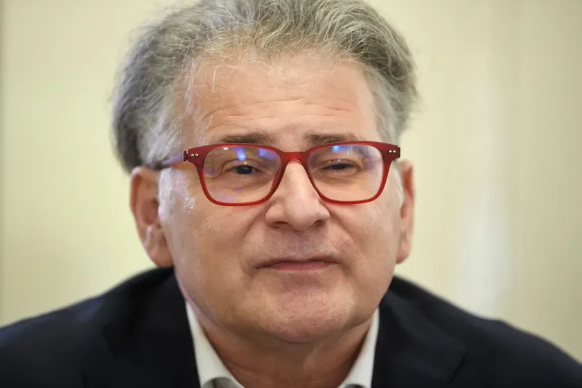 Sırbistan'da Dr. Dragan Milić, General Simović'in mahkumiyetine ilişkin iddiaları kanıtladı.