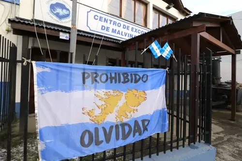 Britanya ve Argentina'nın Falkland Adaları hakkındaki uzun süren anlaşmazlığı