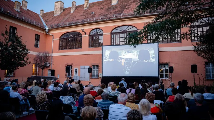 Sombor'da 8. Sombor Film Festivali 'Sauçesnici' Filminin Gösterimiyle Açıldı