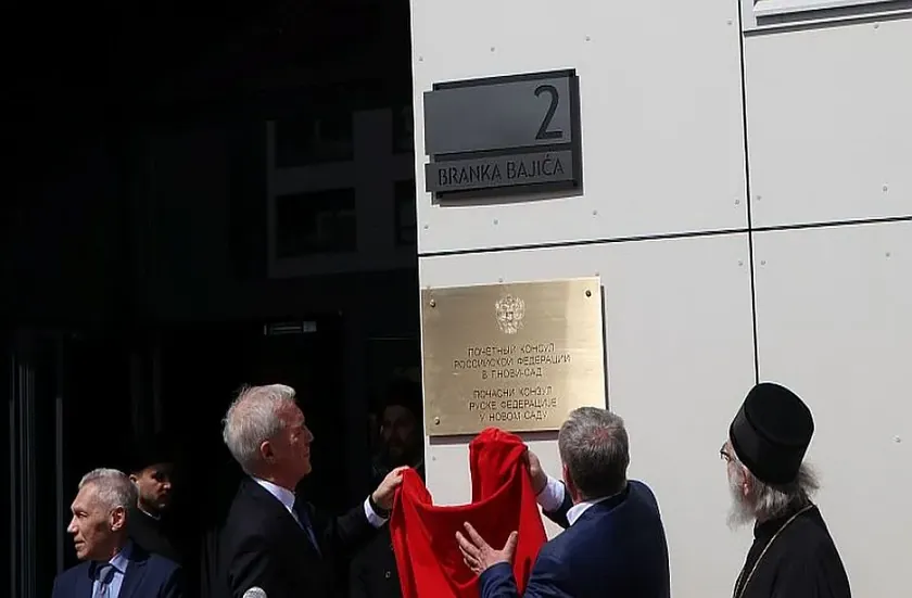 Sırbistan Novi Sad'da Rus Konsolosluğu Açılışında Medyalara Akreditasyon Engeli
