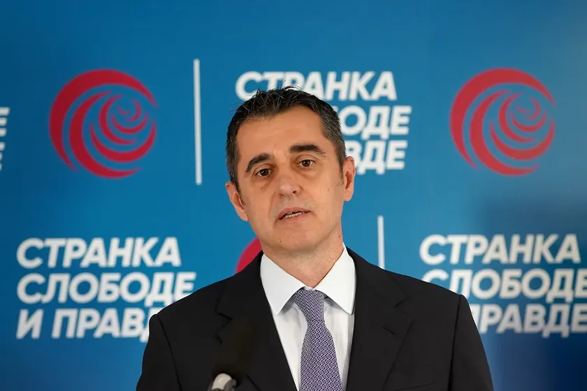 **Sırbistan'da süt üretimi tehlikede, Nikezić bakandan acil çözüm çağrısı yaptı.**