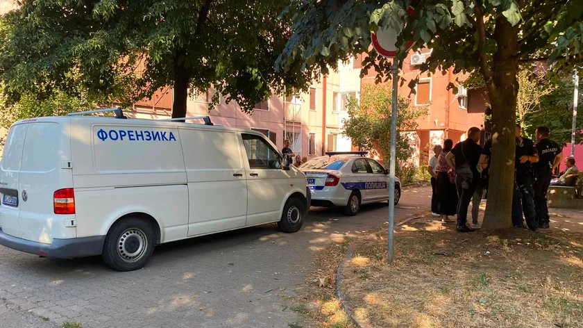 Beograd'da iki kardeşin cesetleri bulundu.