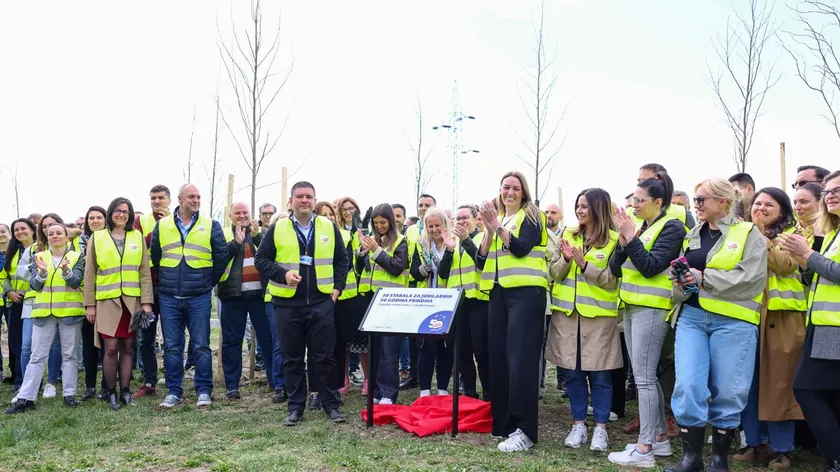 Frikom, 50 yıllık varlığını kutladı, fabrikasında 50 ağaç dikimi gerçekleştirdi