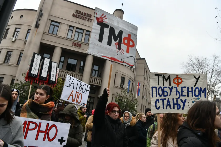 Beograd'daki Hukuk Fakültesi Öğrencileri, Novi Sad'daki Meslektaşlarına Destek İçin Eğitim Boykotu İlan Etti