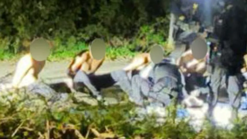 İngiltere'de ABD üssü yakınında beş kişi terör hazırlığı şüphesiyle gözaltına alındı