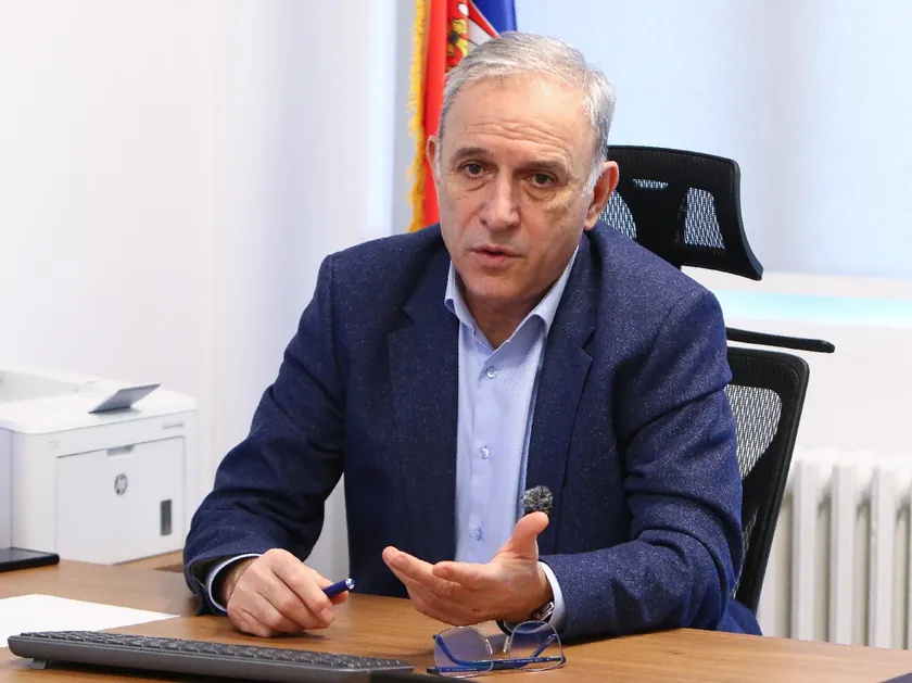 Ponoš: Hükümet, Vučić'ı Şef Olarak Görmeyenleri Uzaklaştırmak İçin Yargıyı Yeniliyor