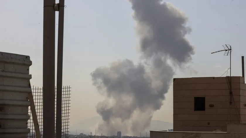 İran dini lideri Hamney'in Tahran'daki konutu saldırıda yıkıldı uydu görüntüleri açıklandı