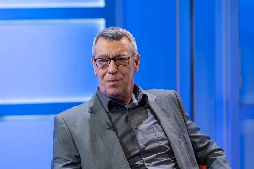 Çeçen: Vučić'in Başbakan Adaylığı Bekleniyor, Bakanlar Kurulu Toplantısına Bu Amaçla Katıldı