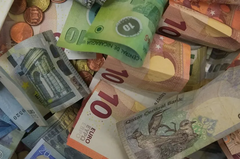 Sırp uzmanları, yüksek enflasyon dönemlerinde finansal rezervlerin nasıl oluşturulması gerektiğini açıkladı.