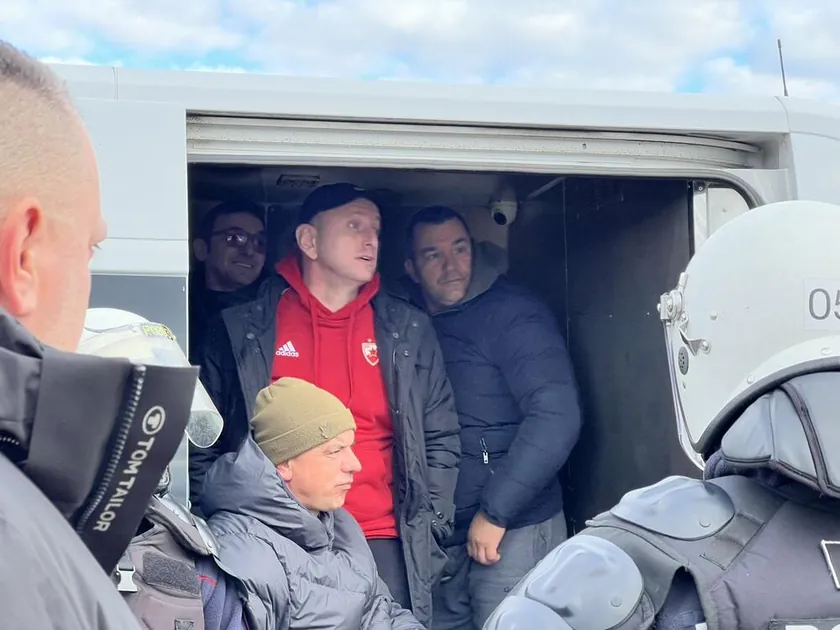 Başlık: Željko Ivanović: Nacija ve Kanalizasyon