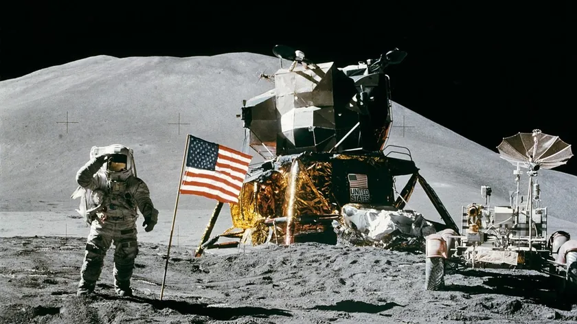 Apollo 15 Misyonunda Ayda Yapılan Deney Galilei'nin Serbest Düşüş Yasasını Doğruladı
