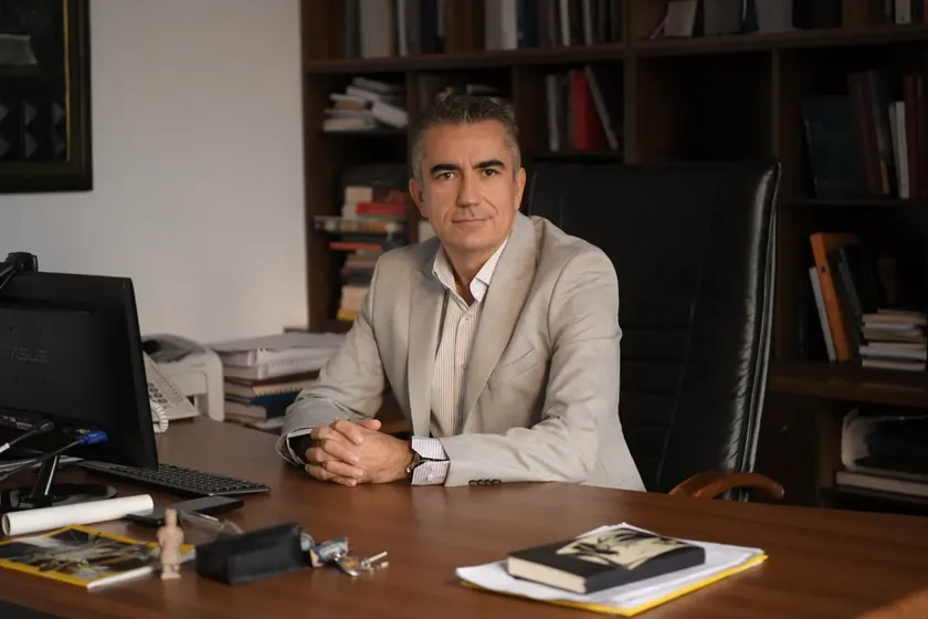 Osumnjiçeni, Dekan Sinani'ye Saldırıda İddiaya Göre Tanıdık