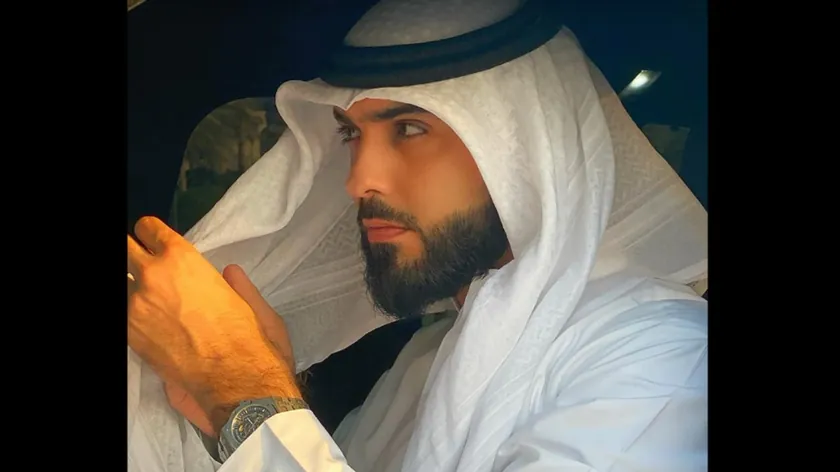 Omar Borkan Al Gala'nın aşırı güzelliği nedeniyle 2013 yılında Suudi Arabistan'dan çıkarılmasıyla ilgili haber