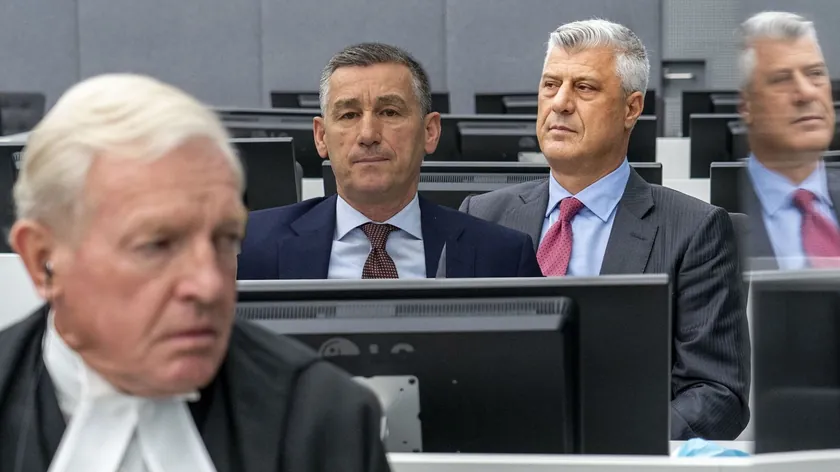 Sırbistan'da OVK eski liderlerinin savaş suçlarıyla ilgili yargılanması iki saat sürecek.