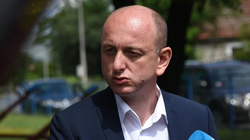 Sırpistan'da yapılan seçimlere ilişkin Sırbistan Cumhurbaşkanı Aleksandar Vučić'in adı geçen bir haber çıktı.