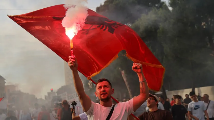 Albanski Başbakan Edi Rama, protestoların manipülasyon ve yabancı müdahale ile bağlantılı olduğunu belirtti.