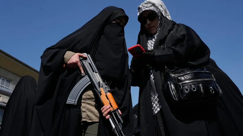 Orta Doğu'da Savaşın 56. Gününde ABD Yeni Saldırılara Hazırlanıyor, Müzakereler Sürmekte