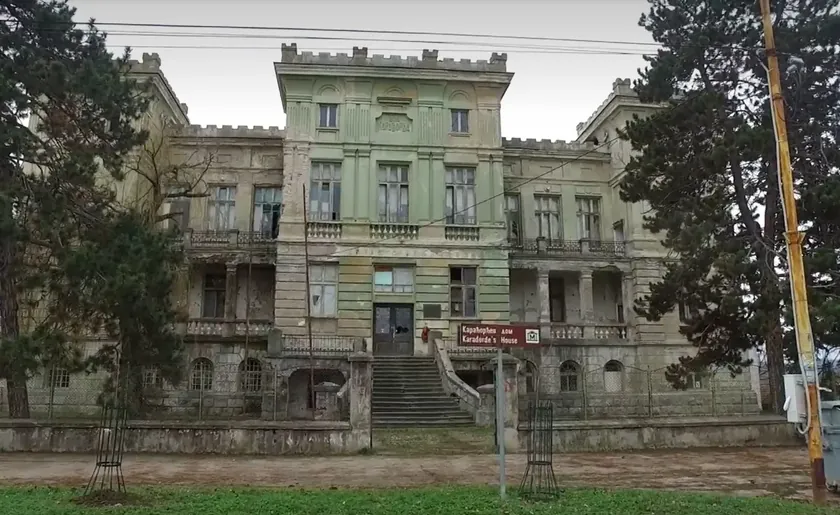 Sırbistan Şumadija'daki Karađorđe Evi harabeye döndü, acil müdahale bekleniyor