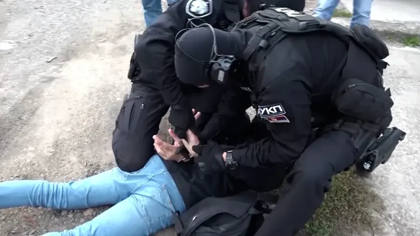 Sırbistan'da KLA üyesi savaş suçu şüphesiyle tutuklandı, Sırp çifti öldürmekle suçlanıyor