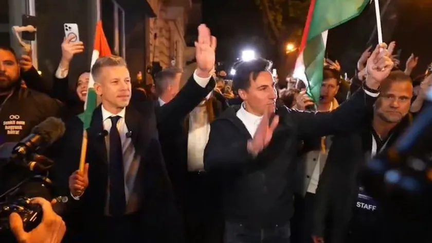 Macaristan Gelecek Başbakanı Peter Mađar Destekçilerine Seslendi Zaferi İlan Etti