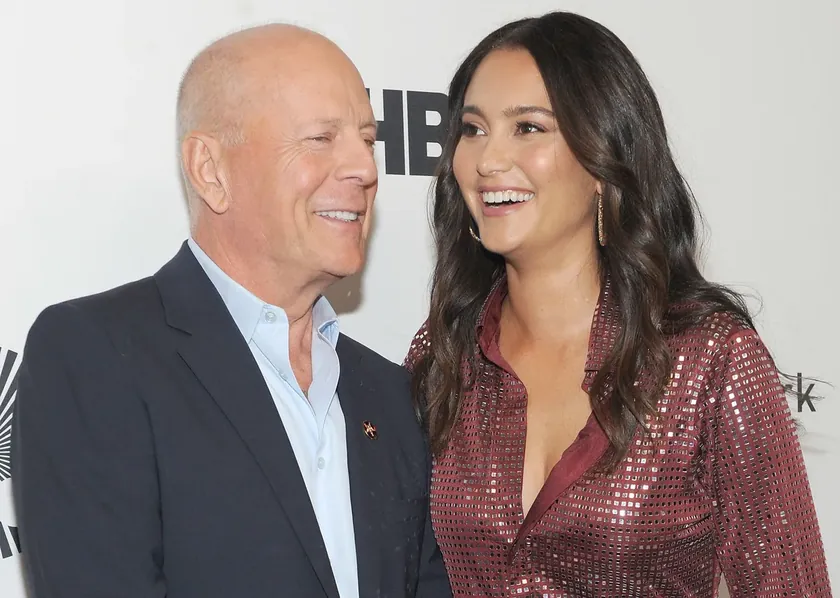 Hollywood yıldızı Bruce Willis'in eşi Ema Heming Willis ilk kez nasıl tanıştıklarını ve oyuncunun kendisini nasıl kazandığını anlattı.