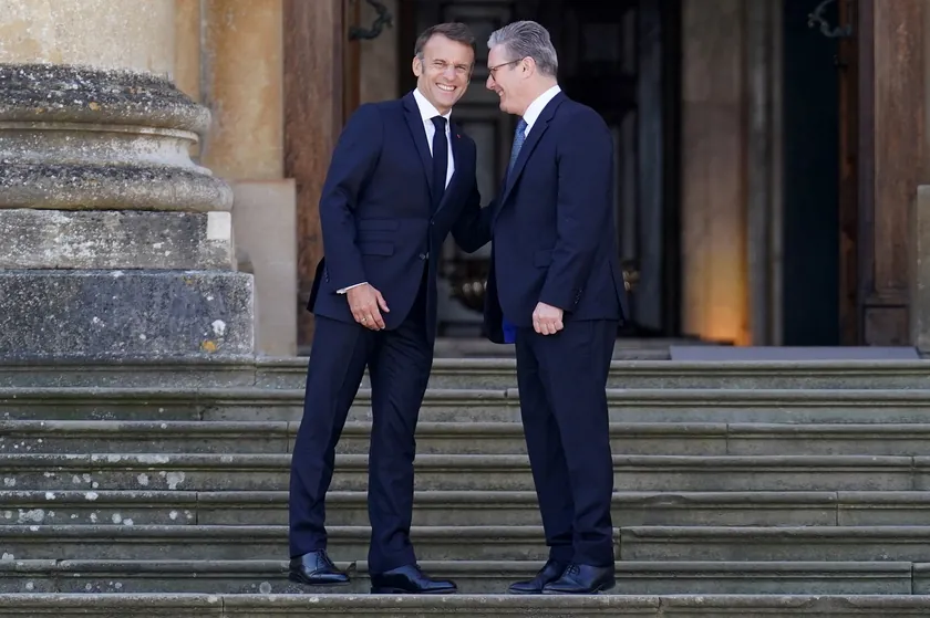 Britanya Başbakanı Starmer, Macron ile Taklit Yaptı