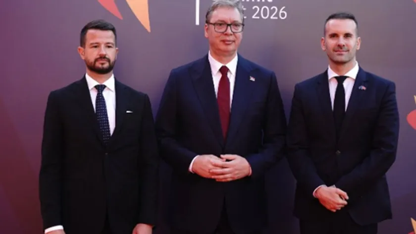 Sırbistan Cumhurbaşkanı Vučić Karadağ liderleriyle AB-Batı Balkan Zirvesi'nde bir araya geldi