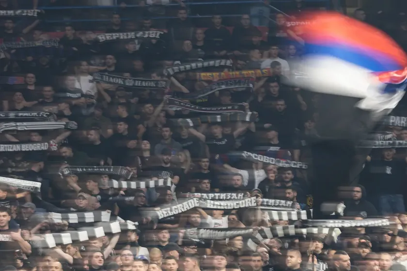 Partizan taraftarı EuroLeague maçı sonrası Arena önünde dövüldü: Dalak alındı, kaburgaları kırıldı