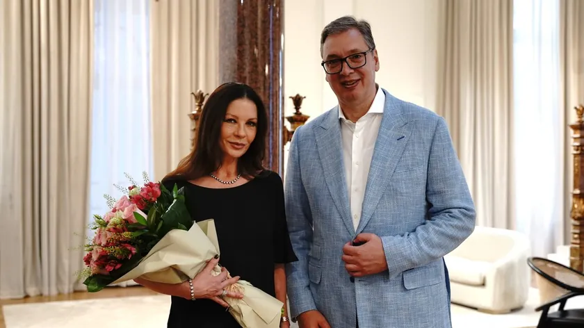 Sırbistan Cumhurbaşkanı Aleksandar Vučić, Hollywood yıldızı Catherine Zeta-Jones'u Belgrad'da ağırladı