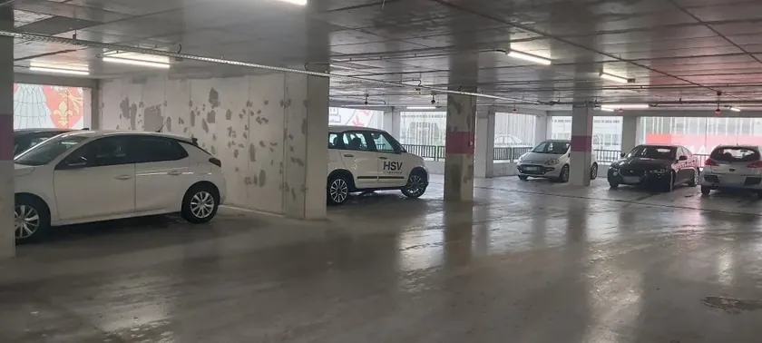 Beograd'da bir garaj yeri 54.000 euroya satıldı.