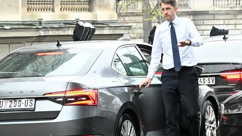 Sırbistan'da yapılan erken genel seçimler için aday listesi sunuldu.