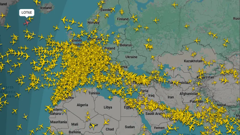İran Hava Sahası Amerika ve İsrail Saldırıları Nedeniyle Tamamen Boş Kaldı