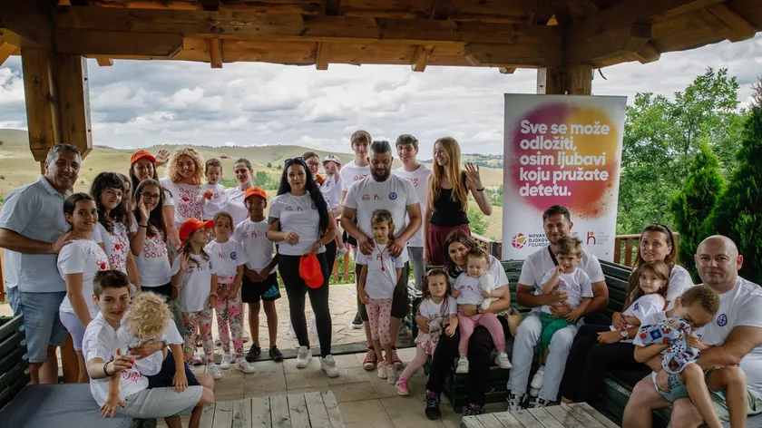 Fondacija Novak Đoković ve Generali Sırp çocukları ve aileleri için ücretsiz tatil fırsatı