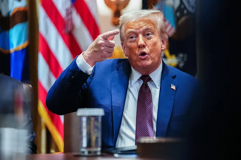 Üç milyon belgedeki Tramp ve Epstein bağlantılarına dair bilgilerin ortaya çıktığı bildirildi