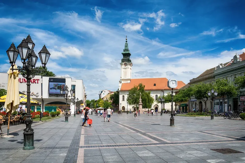 Sırbistan'da Sombor'da tiyatroya olan beklenmedik yoğun talep büyük şaşkınlık yarattı.