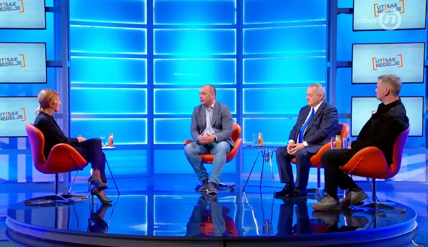 Sırbistan'da Öğrenci Listesinden Bazı İsimlerin Muhalefetle İletişimi Kestiği Bildirildi.