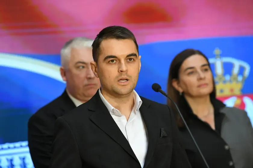 Sırp milletvekili Slobodan Petrović, öğrenilenlere göre parlamento seçimlerine katılmayacak.