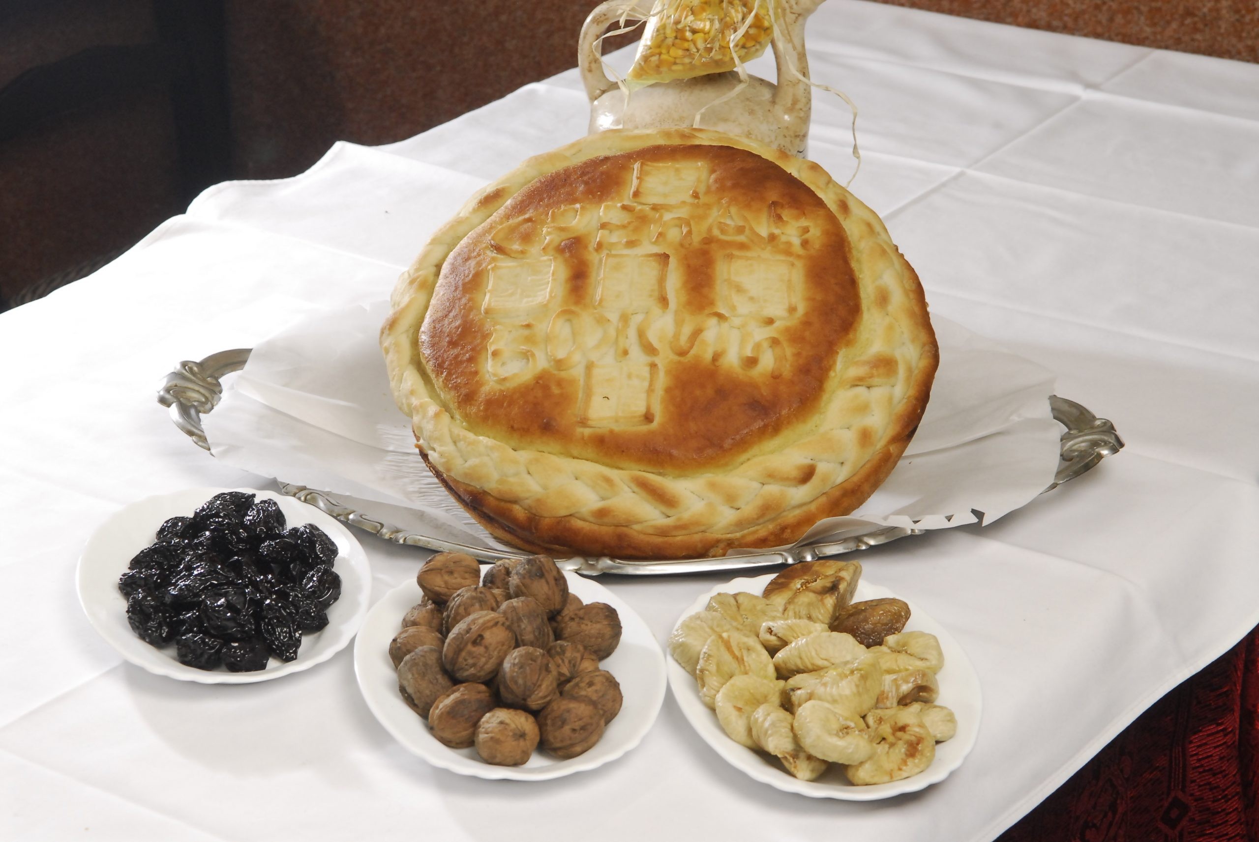 Çesnica ve Sembolleri: Sırbistan'da Pogaçaya Eklenenler ve Anlamları