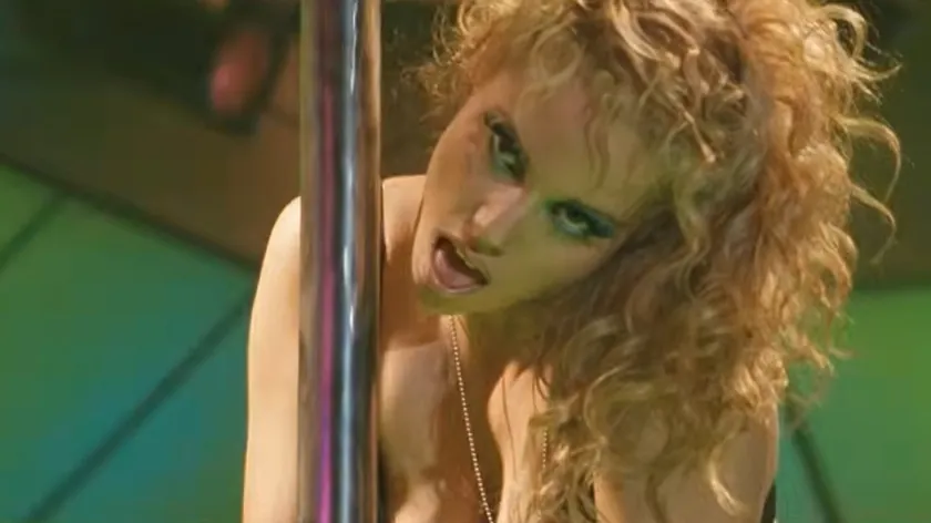 "Showgirls" filmiyle Hollywood'u şok dalgası yaratmış