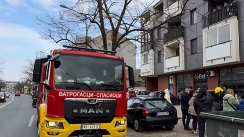 Sırbistan Novi Sad'da Konut Binasında Yangın Çıktı, Hızla Söndürüldü