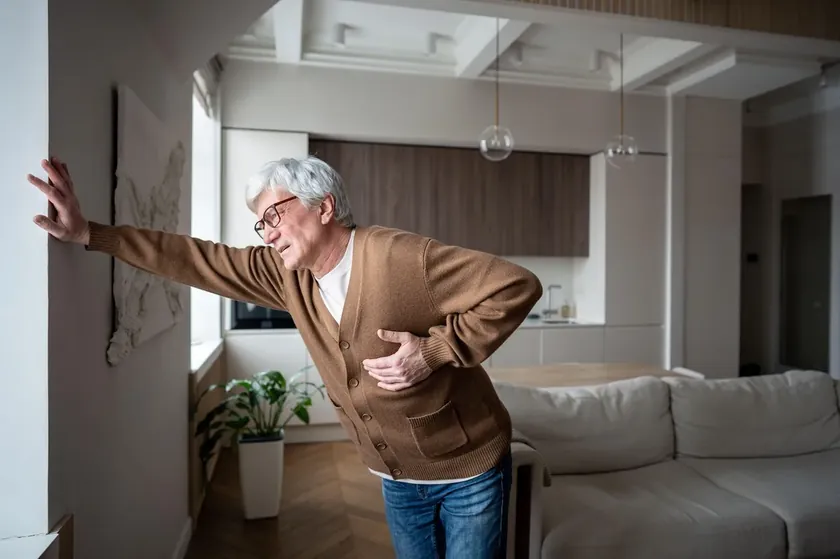 Yalnızken kalp krizi geçirenler için hayati tavsiyeler cerrah tarafından açıklandı