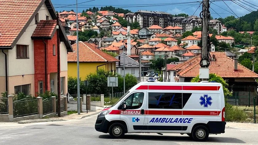 Budvanka bir otomobil ile üç yaşındaki bir kız çocuğunu ezdi.