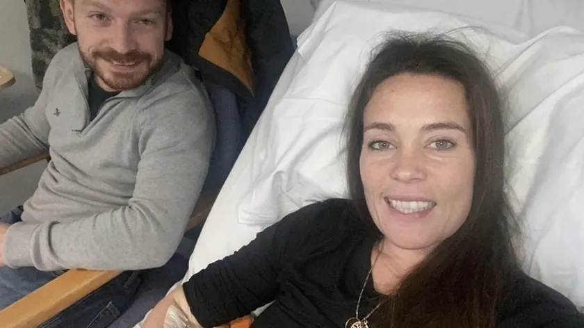 Viktorija (32) rak teşhisi aldı ve artık onkoloji bölümünde tedavi görmekte.