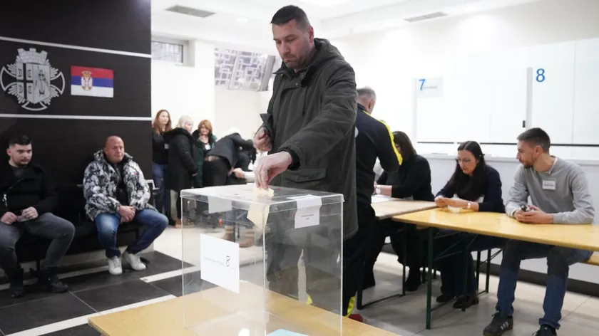 Sırbistan'daki Yerel Seçimlerde Kula, Bor ve Kladovo'da İlk Katılım Oranları Belirlendi