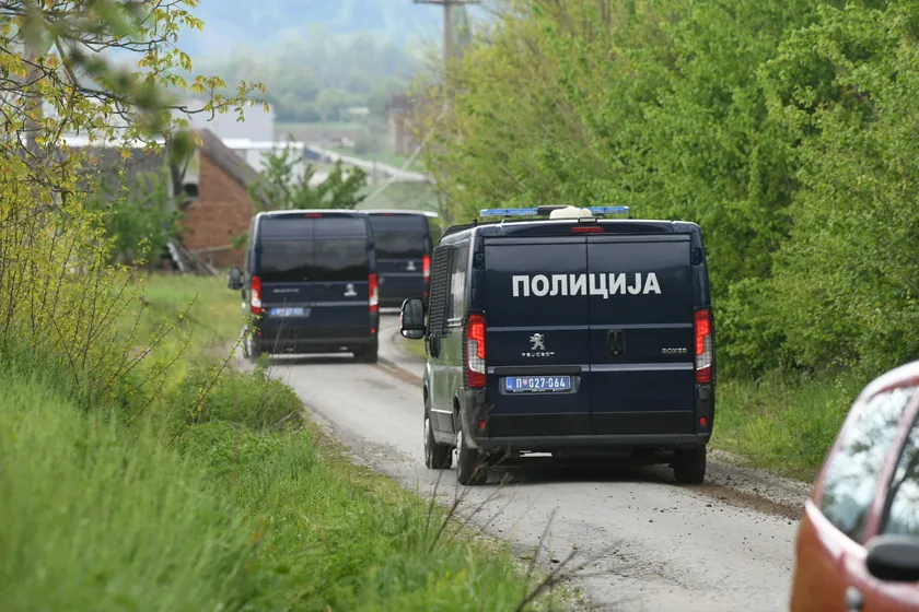Kurşumlija'da Silahlı Saldırı: Şumokradiciler Polisi Hedef Aldı