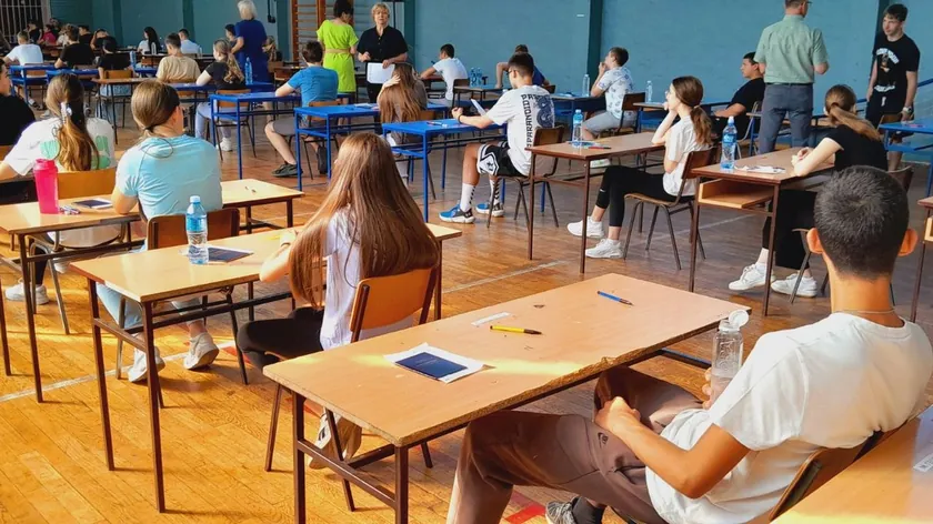 Sırbistan'da yabancıların yaşadığı yerlerde büyük bir değişiklik Sırp dili zorunlu ders olacak.