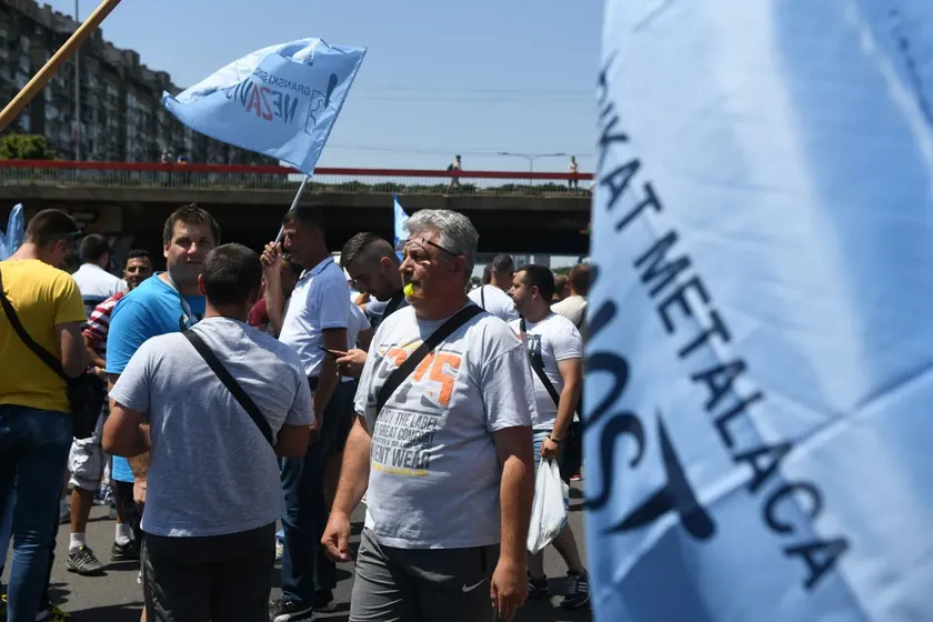 Prokuplju'ndaki Su İşçileri Maaşlarını Bugüne Kadar Almazlarsa Şikayet Edecekler