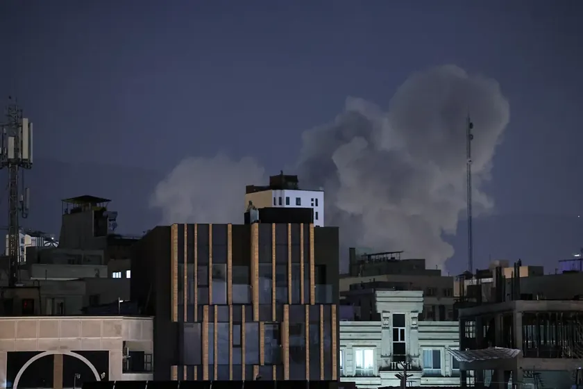 İran balistik füze saldırısı gerçekleştirdi, İsrail Lübnan'ı vurdu, bölge alarmda