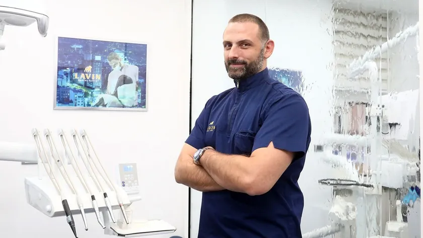 Diş implantı ameliyatı: Uzman, implant başına 3-5 dakika ve 20-30 yıl dayanıklılık diyor